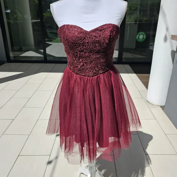 🆑️ SPEECHLESS Fit Flare Dress | Strapless Tube Floral Lace Sweetheart M - Picture 1 of 17